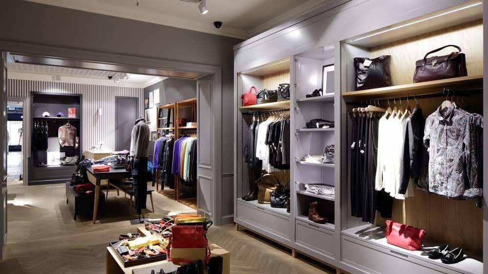 Stylish Hotel Lobby Design by Wedecor Interiors